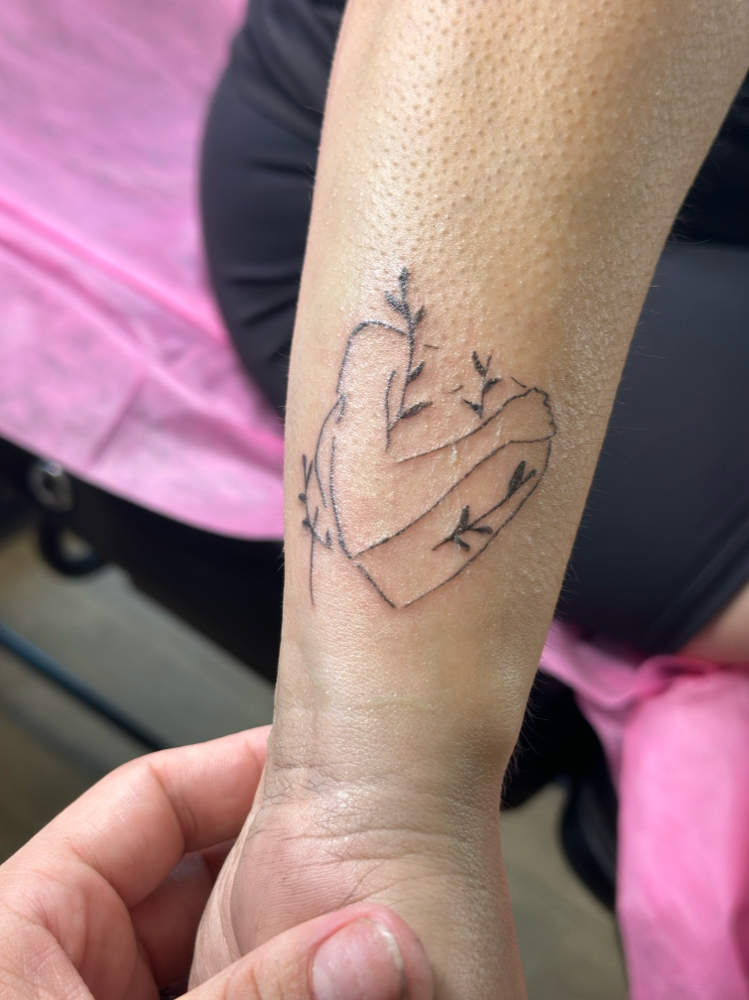 Fine Line Tattoo