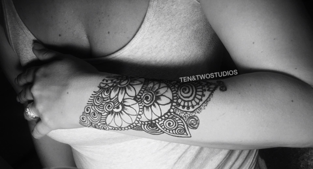 ➰〰️➰HENNA ➰〰️➰ at Ten & Two Studios Nails & Lashes in Kansas City, MO