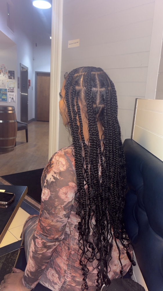 Jumbo Knotless W/ Added Hair