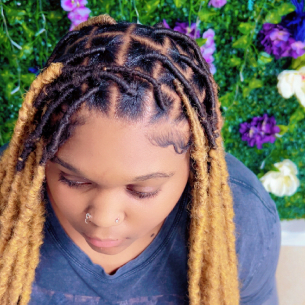 Pashion twist🧡 at Kiwaja Handz in Terrytown, LA