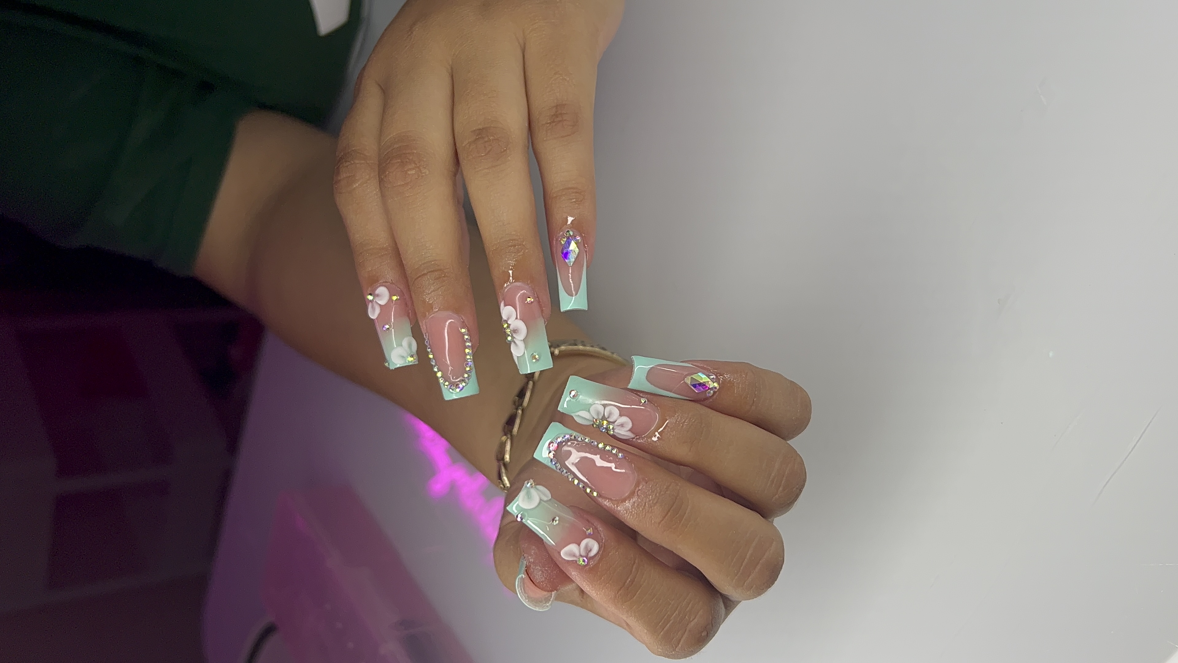 Half blinged out nails