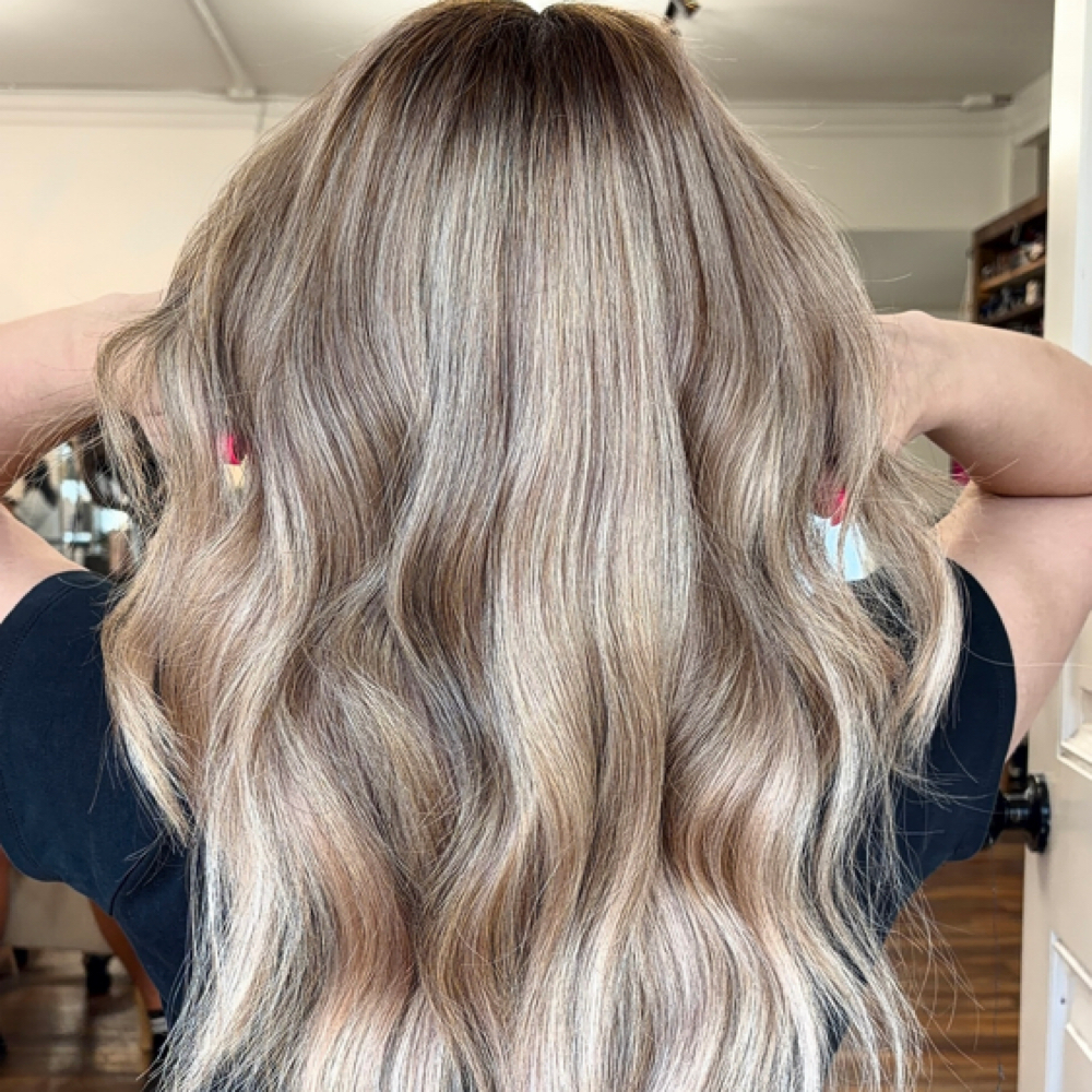 Weft Install (2-rows) at Kennacolorcuts in Tampa, FL