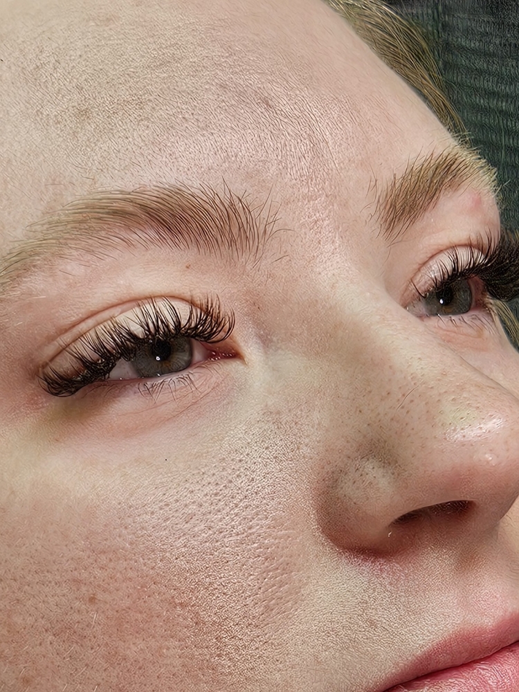 Classic Or Wet Lash Extensions