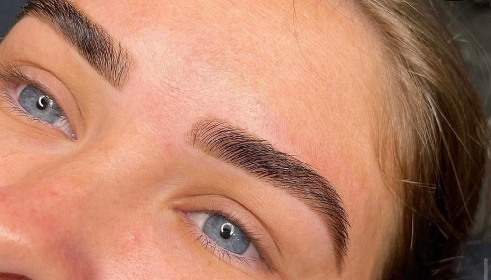Brow lamination + tint