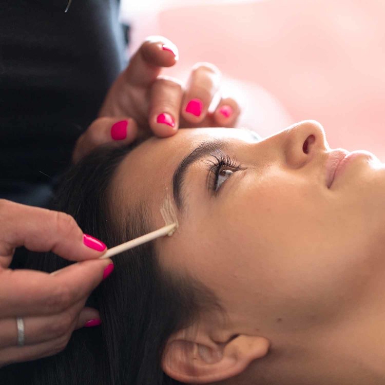 Eyebrow Wax