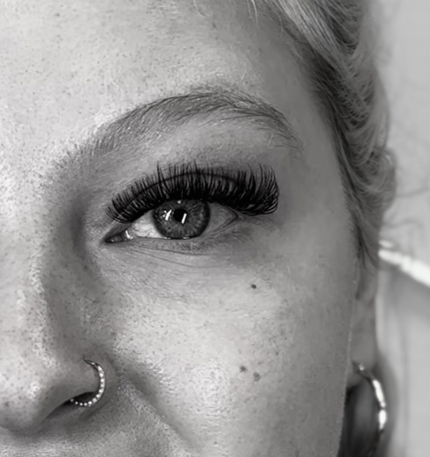Mega Volume Lash Extentions