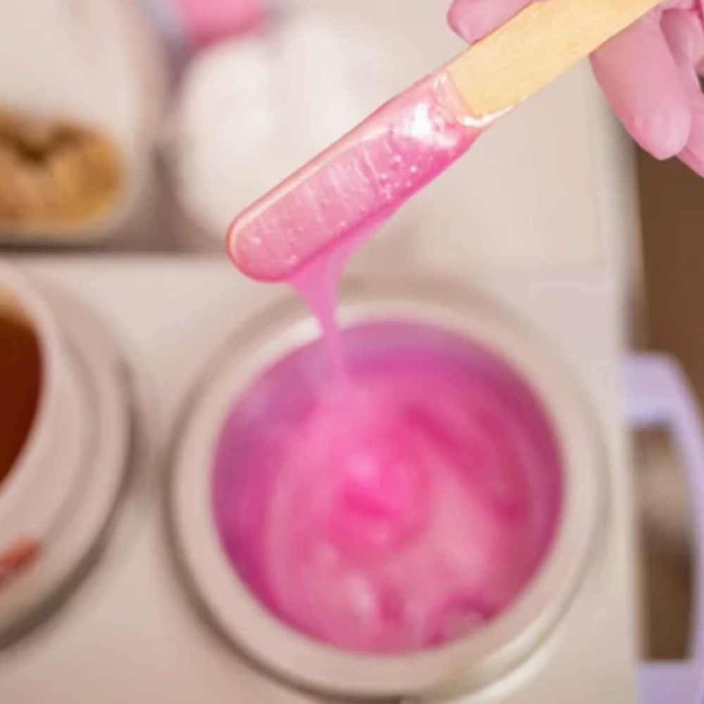 Brow Wax at UNIQ LASHES in puyallup, WA