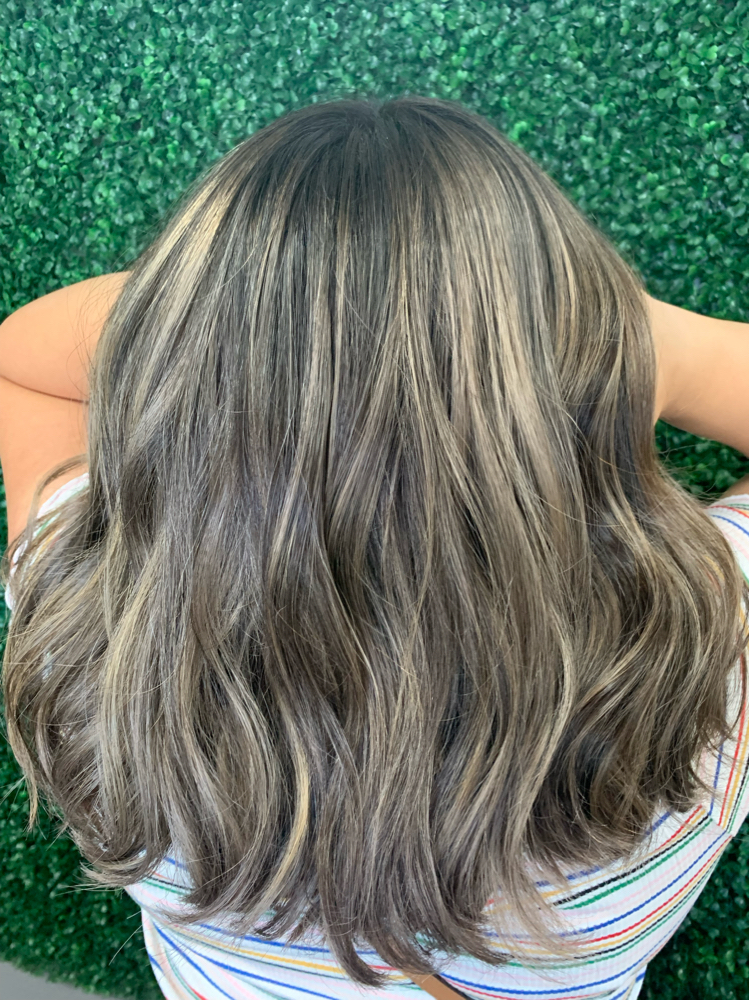 Gloss at Roxana Cobian in Fresno, CA