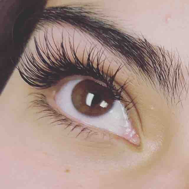 Full Set Of Eyelash Extensions