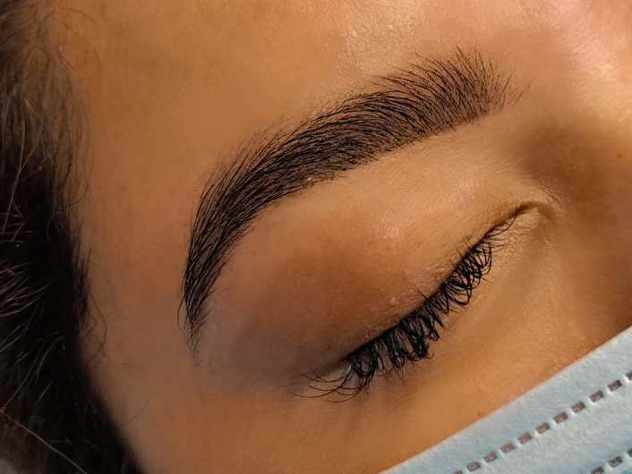 Brow Shape And Tint