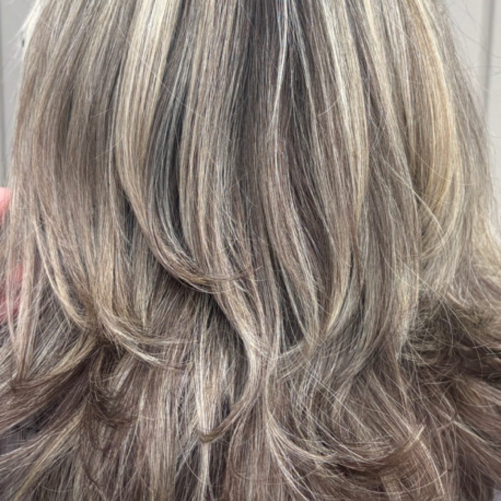 Blowout at Arianna's Hair Artistry in Fort Wayne, IN