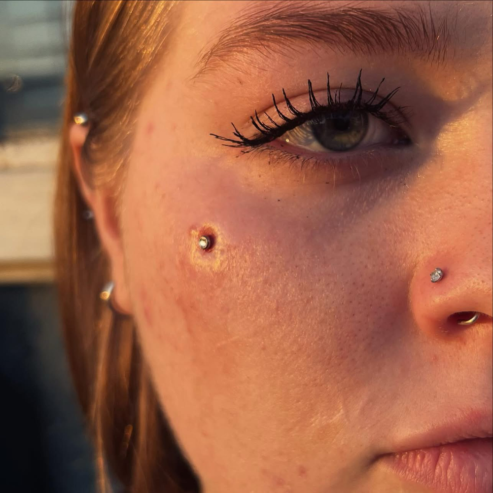 Single Dermal Piercing