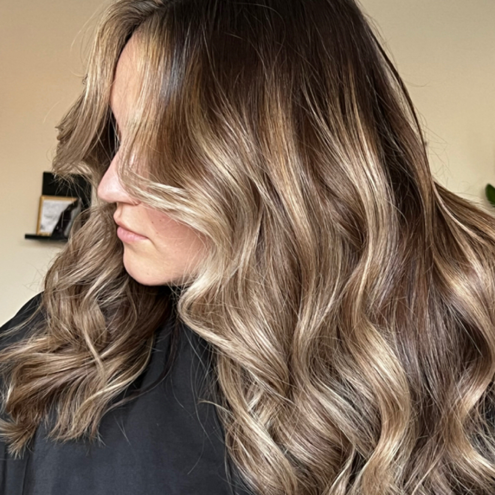 Custom Color Retouch + Highlight at M ARTISTRY SALON in Fairlawn, OH