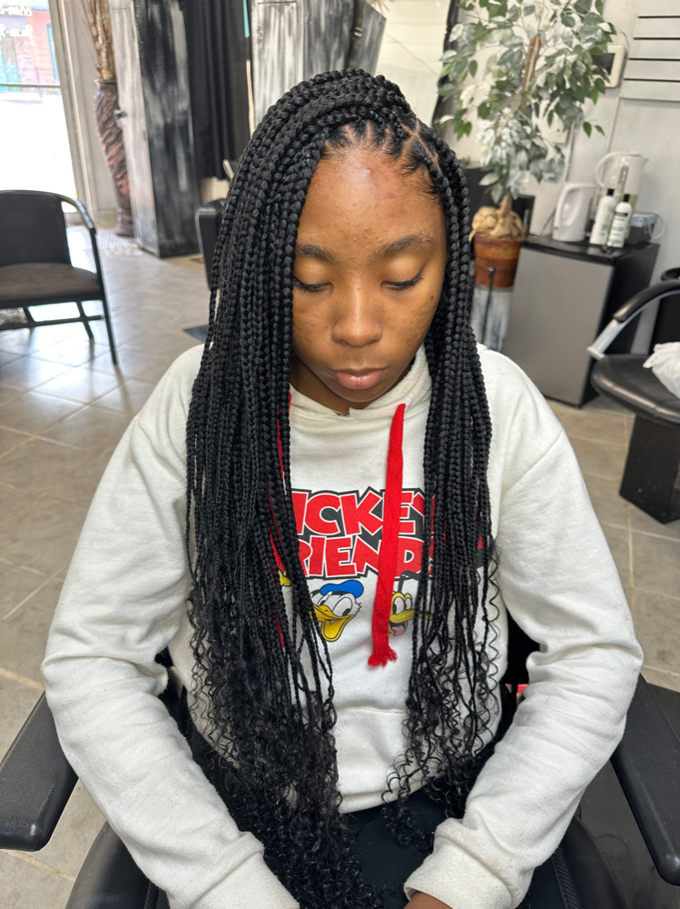 Medium Knotless Braids
