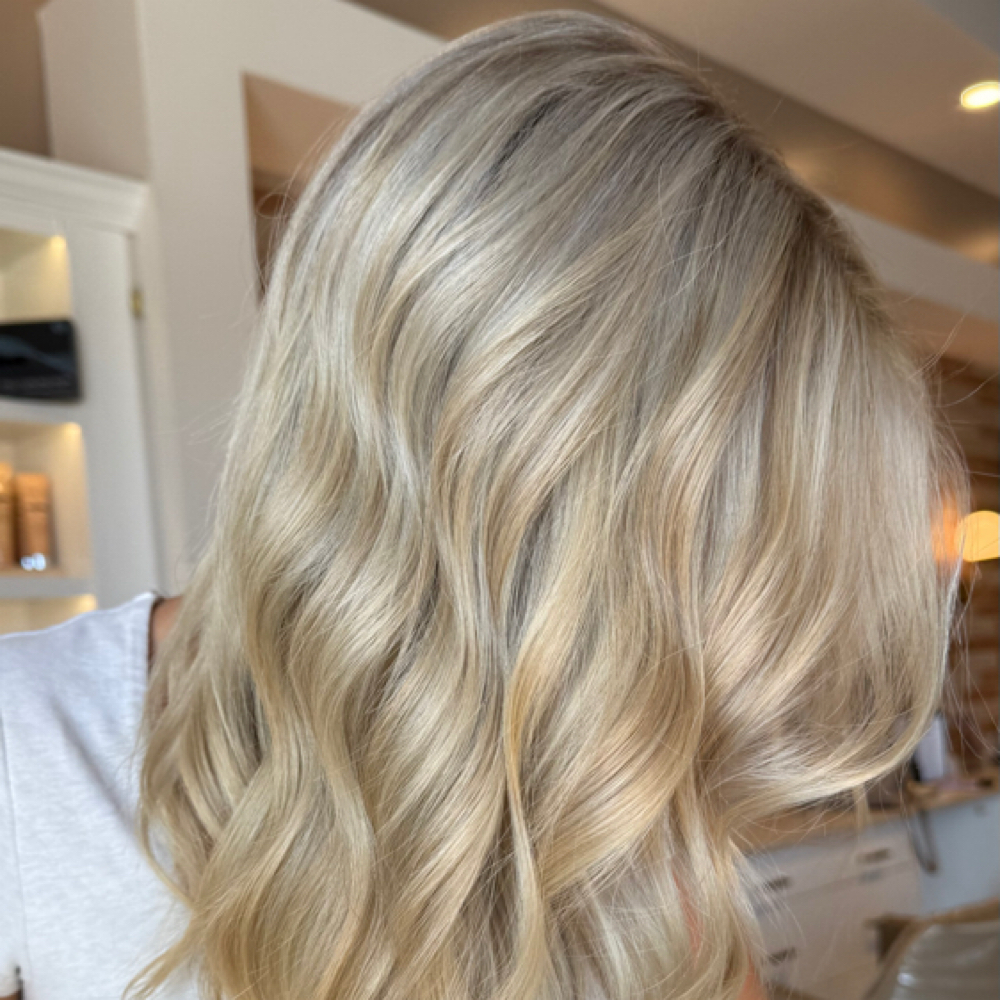 FULL HIGHLIGHT at THAT HAIRSTYLIST BRI in Colorado Springs, CO