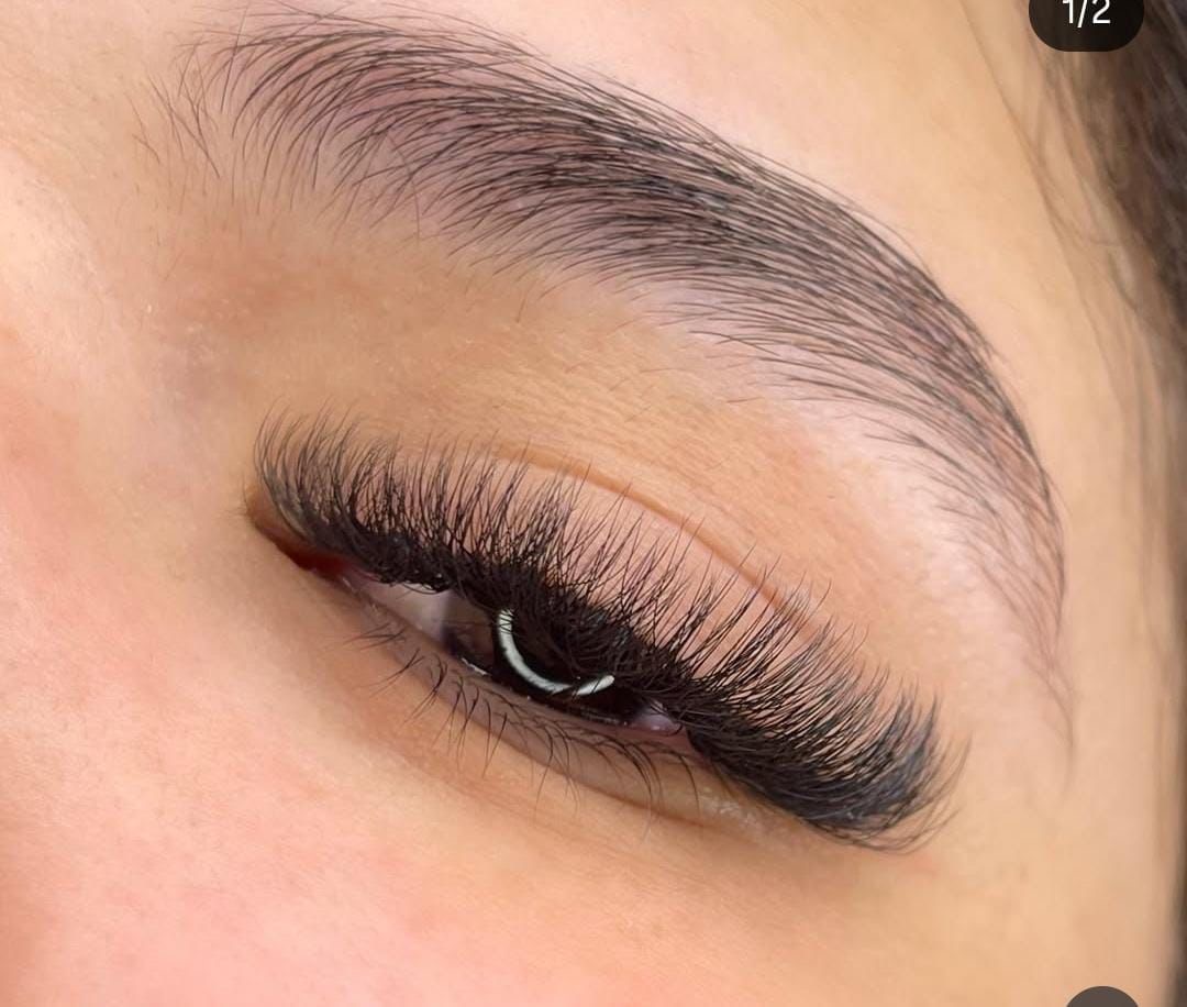 Hybrid Lashes at Windys Beauty Studio LLC in Virginia Beach, VA