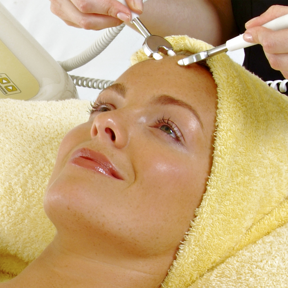 Micro Current FACIAL Treatment