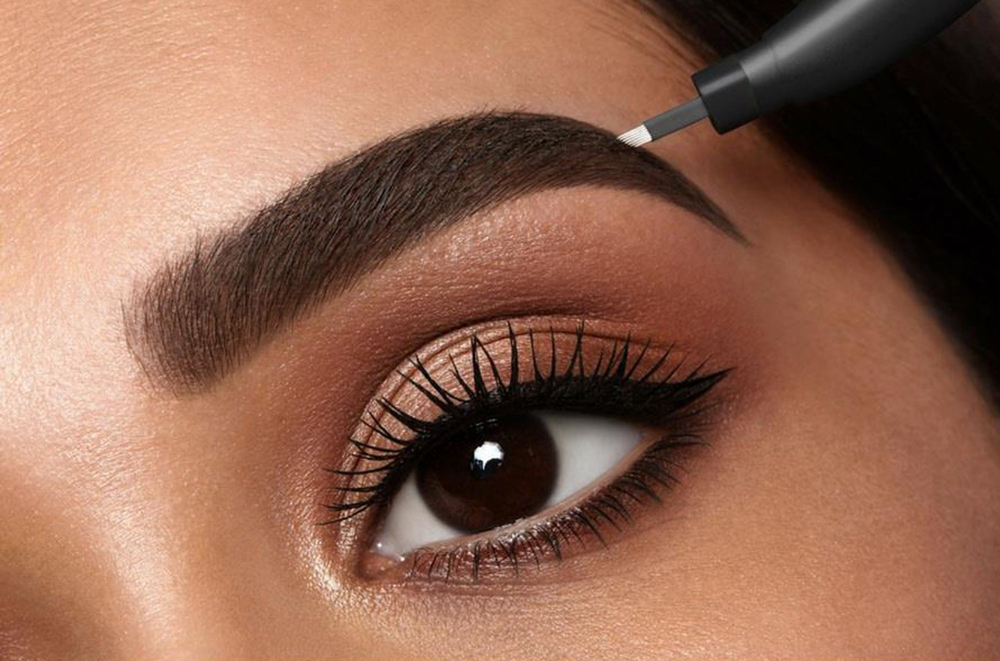 Eyebrow Microblading