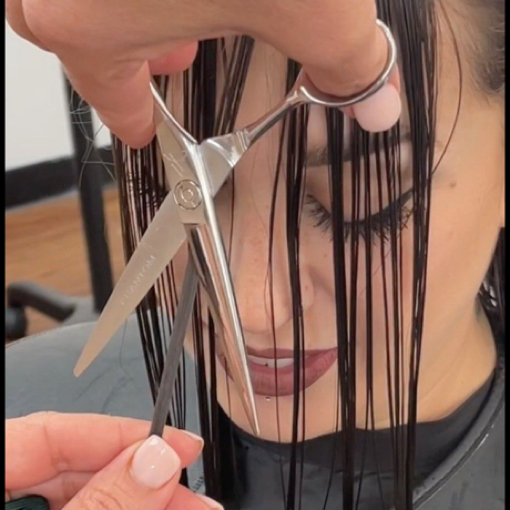 Bang Trim at Alnoor beautyhouse in Brookfield, WI