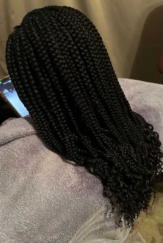 Large Or Big Knotless Braids