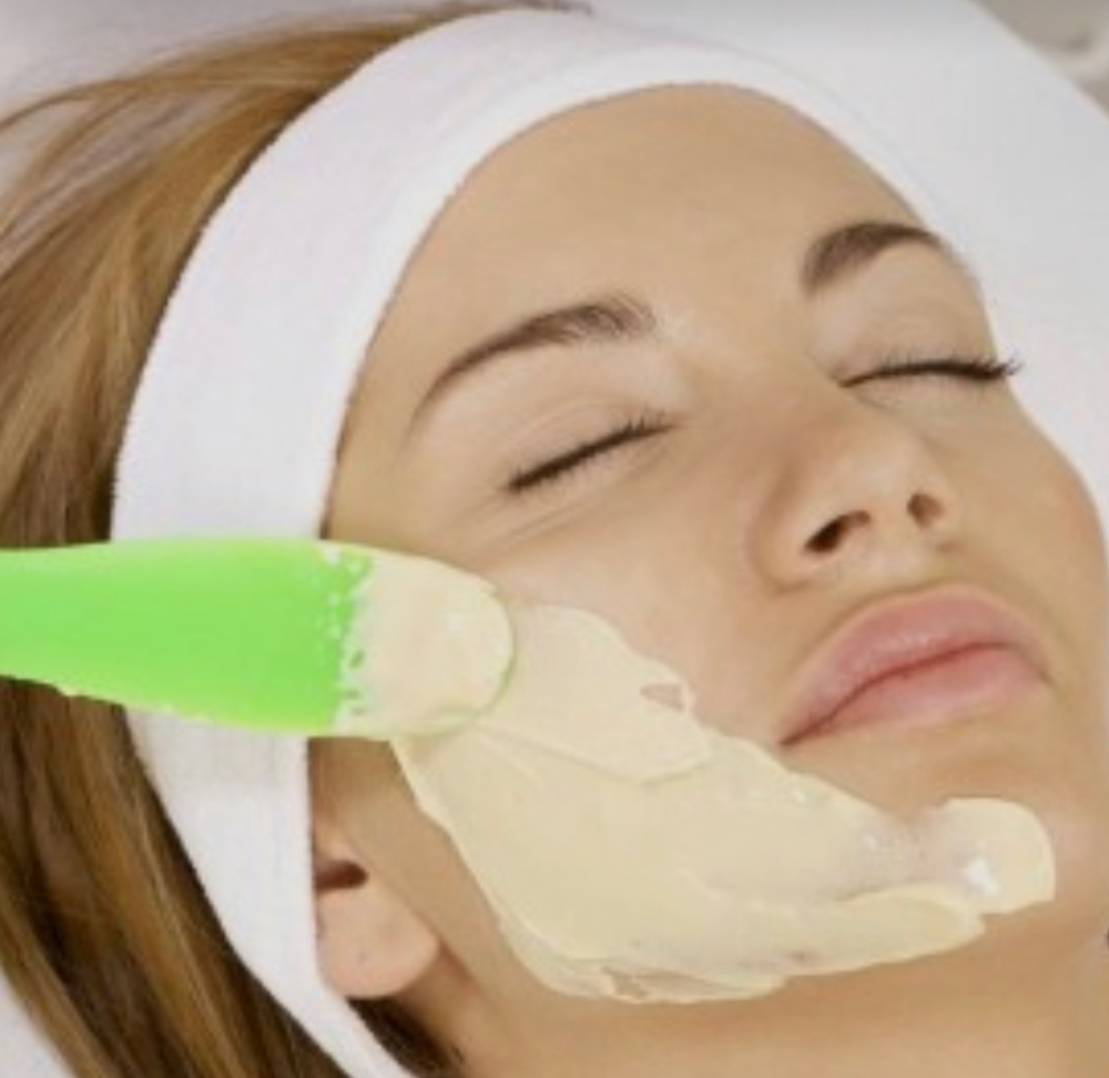 Full Face Wax (Not Including Brows)