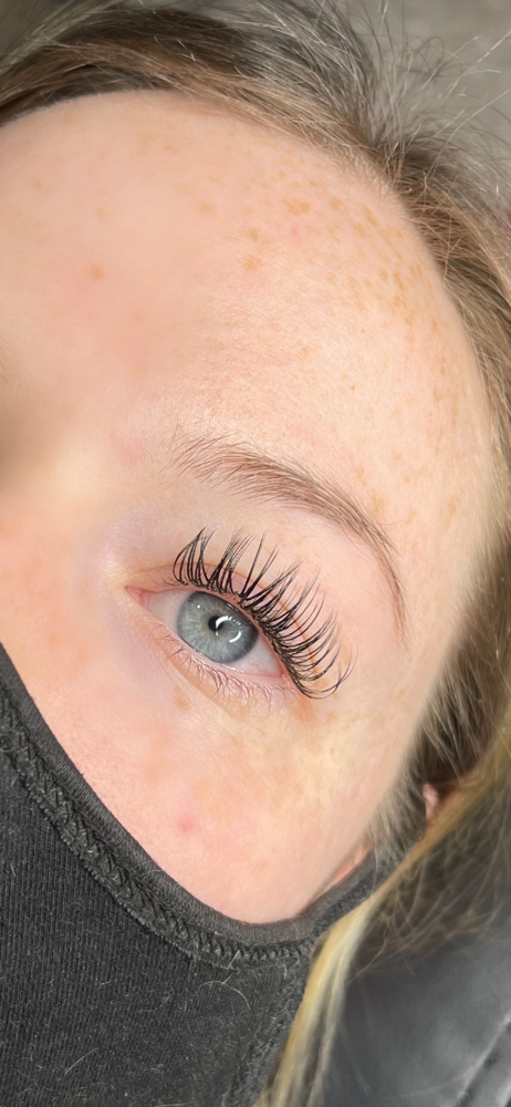 Wet Lash Look