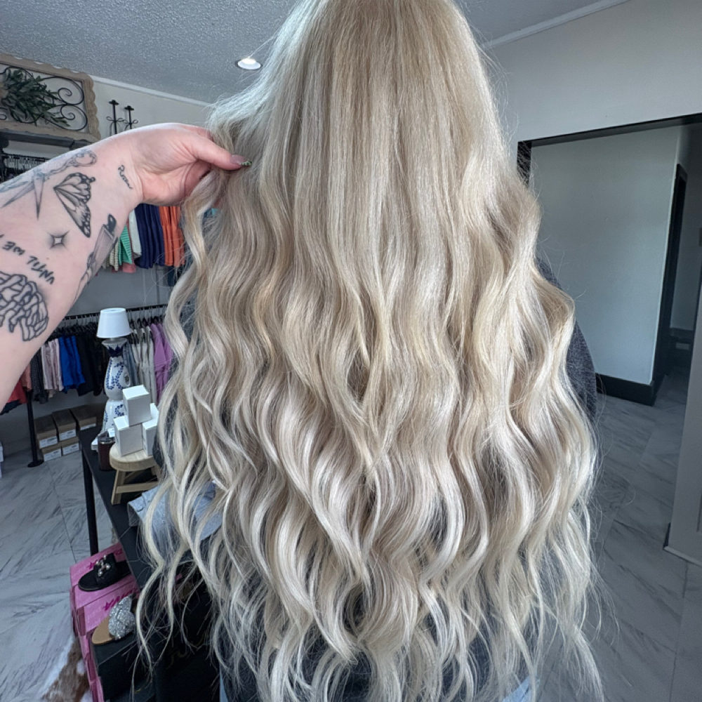 Extention Install- Wefts 2 Rows at The Right Look By Abby in Alvin, TX