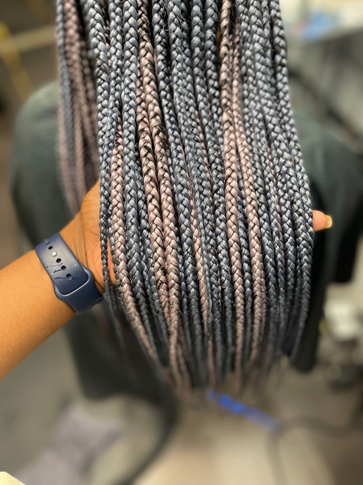 Smedium Knotless Braids