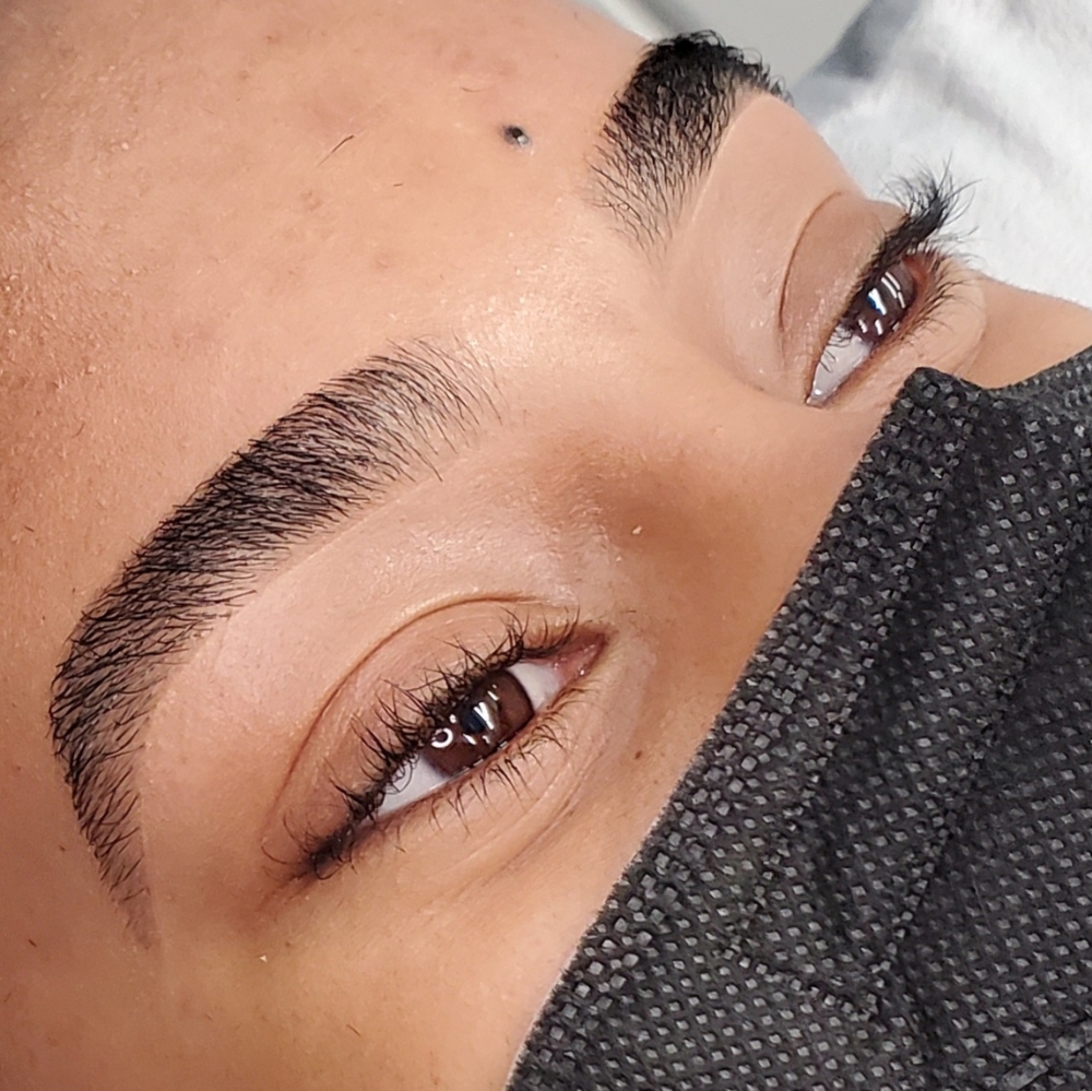 Eyebrow Wax (RETURN CLIENT)