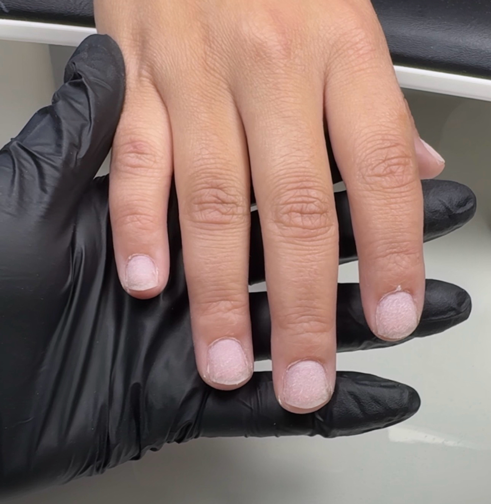 Soak Off at MarielBeautyStudio in Garfield, NJ