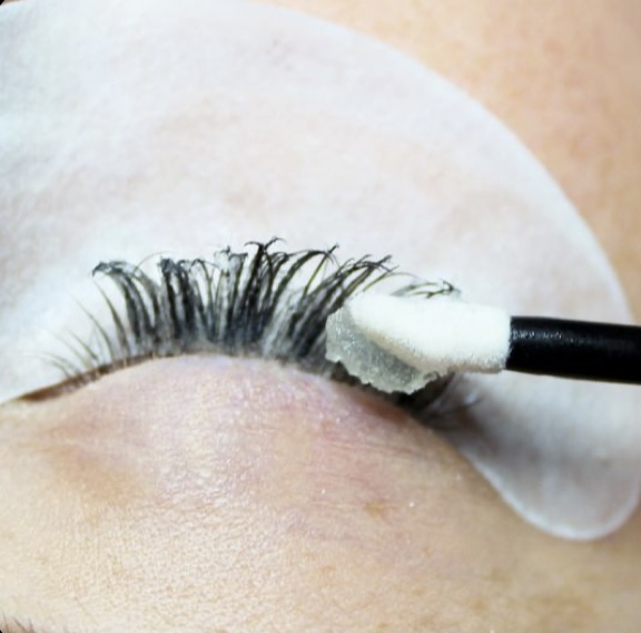 Eyelash Removal