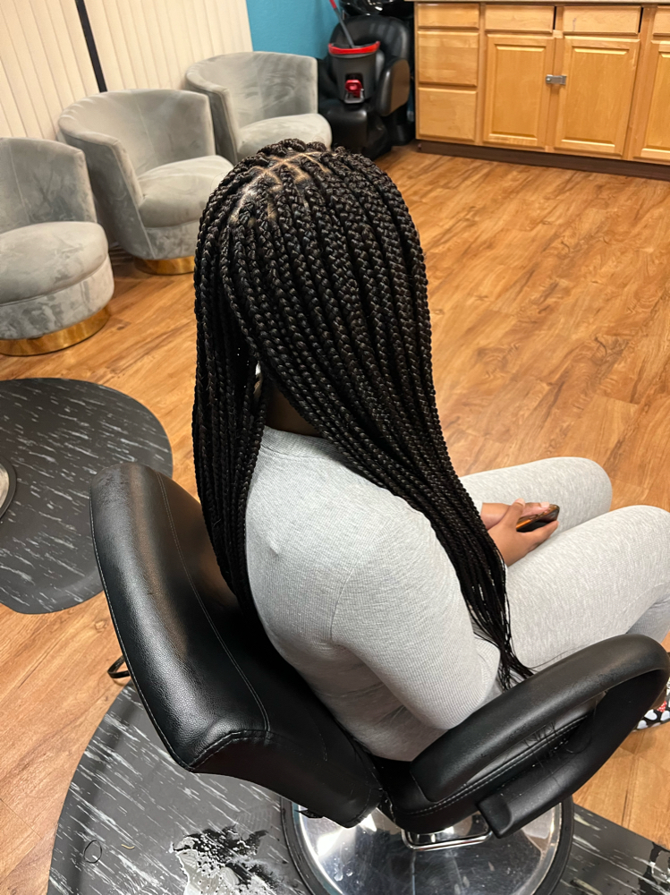 SMALL SINGLES at Drea’s hair design in Oakland, CA