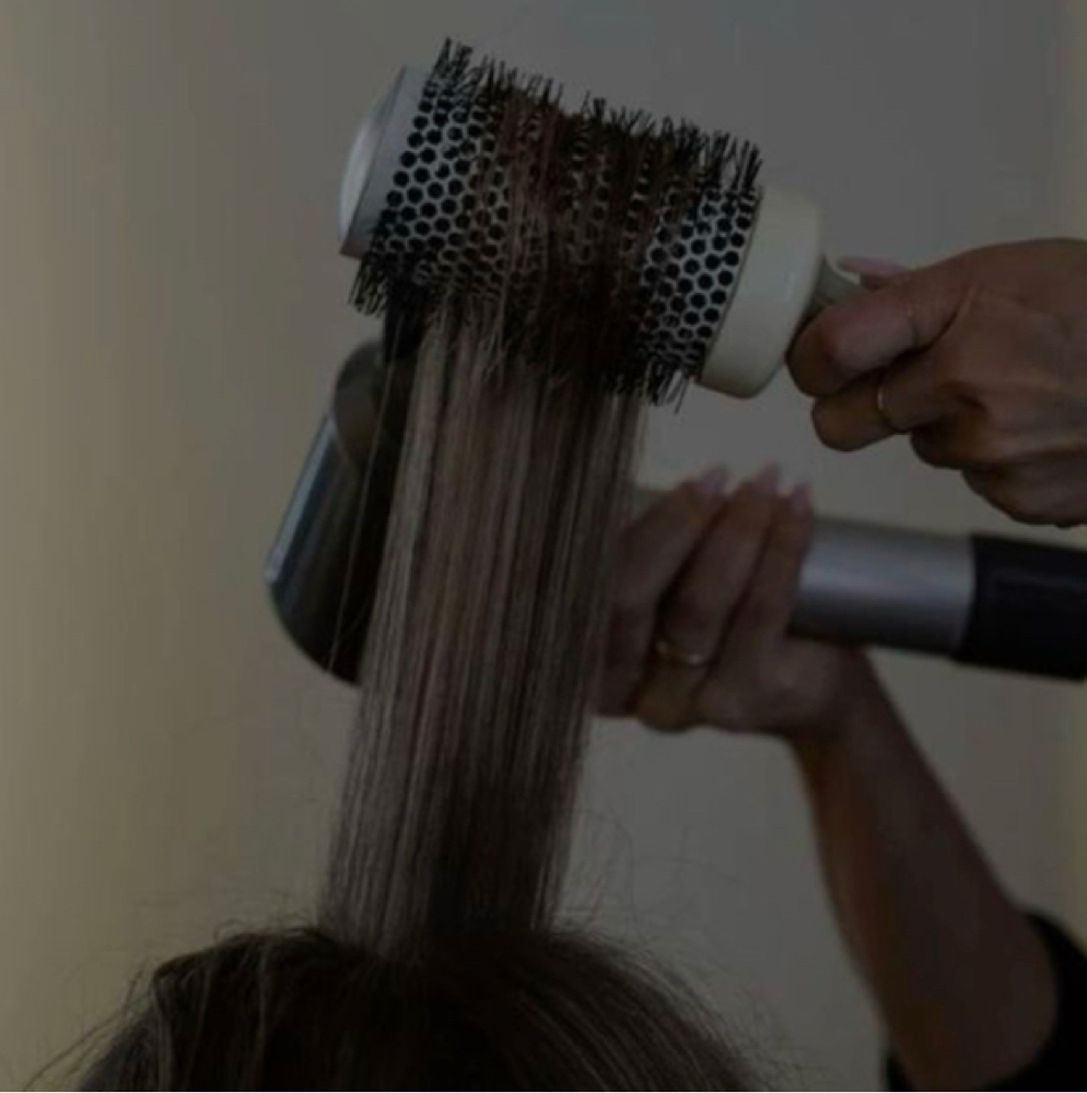 Shampoo + Blowout/style at Luxe Artistry LLC in Warren, OH