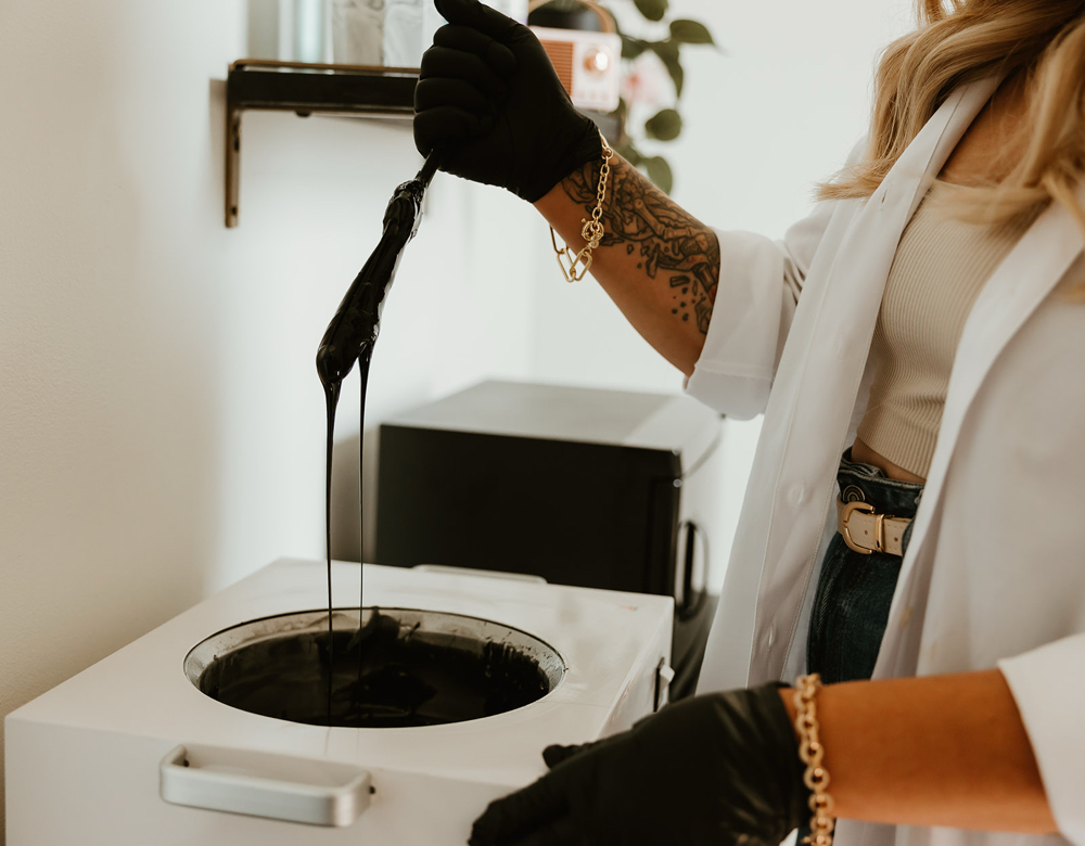 Eyebrow Wax & Tint w/ Stevie
