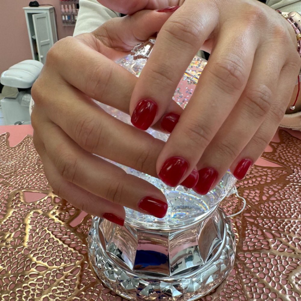 Manicure Regular Manos De Seda at Rut Albornoz/Foot Care37 in Rhode Island, RI
