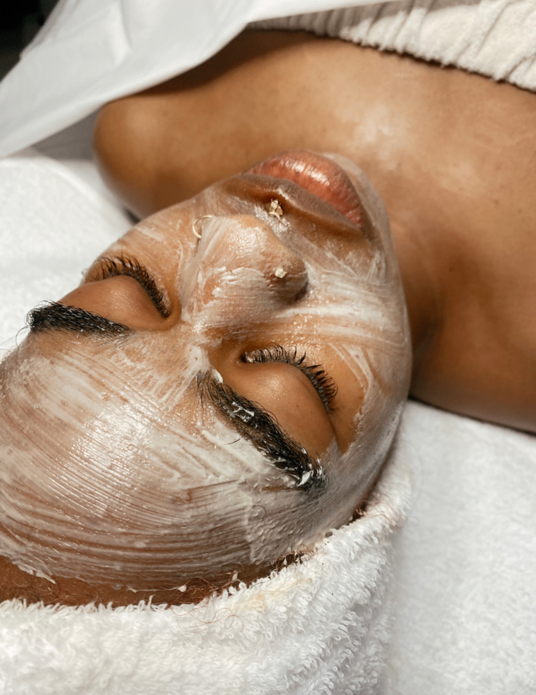 Glowy Facial