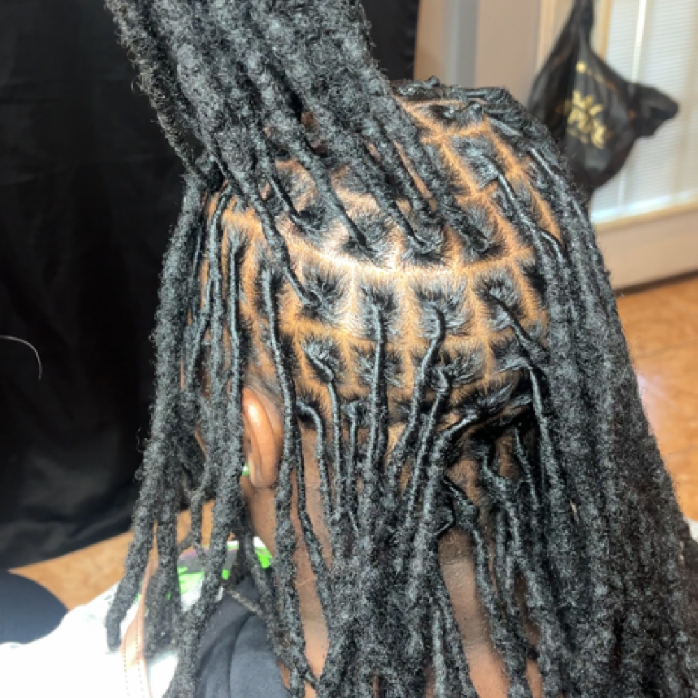 Traditional Retwist ( SHAMPOO) at Mochas Lux Locs in Hinesville, GA