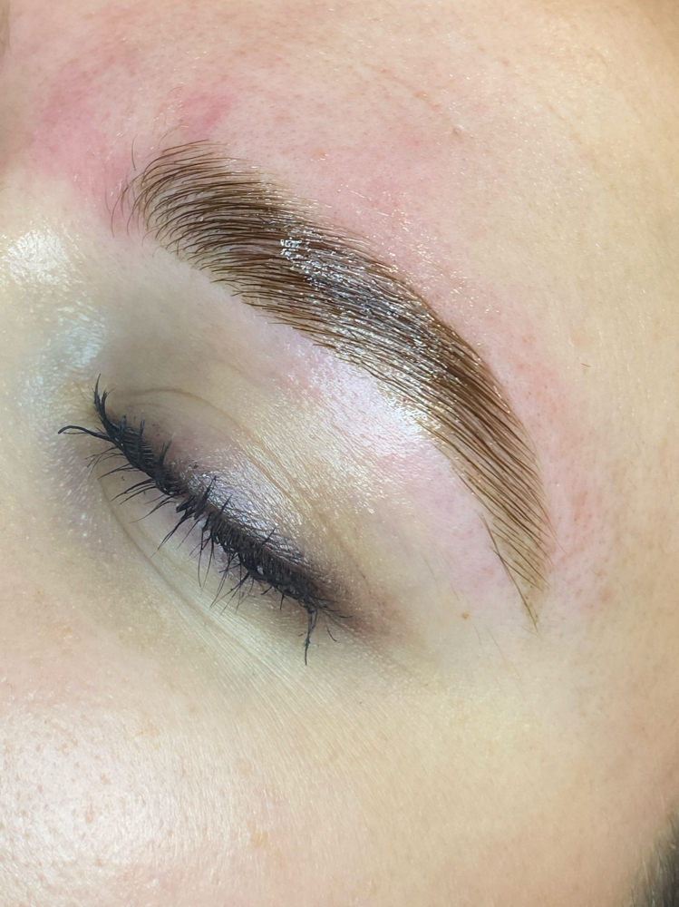 Brow Lamination & Tint