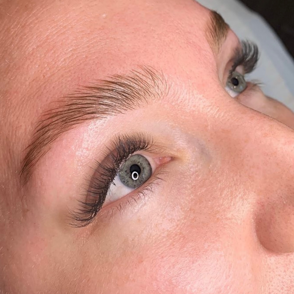 Lash Extensions—Full Set Hybrid