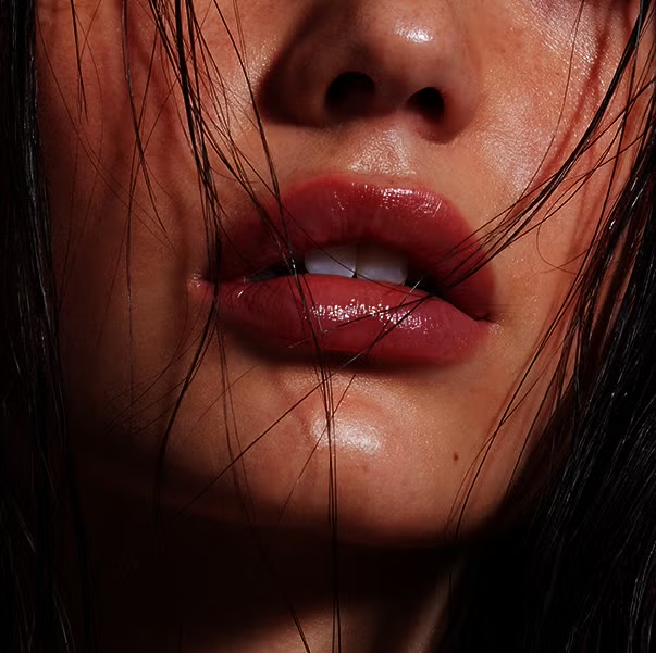 Lip Blushing