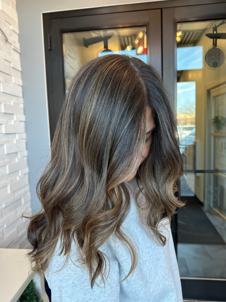 Half head Foil + Gloss + Blowdry