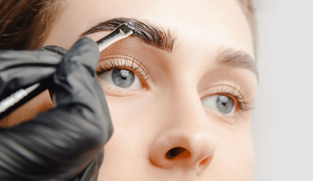 Brow Tinting