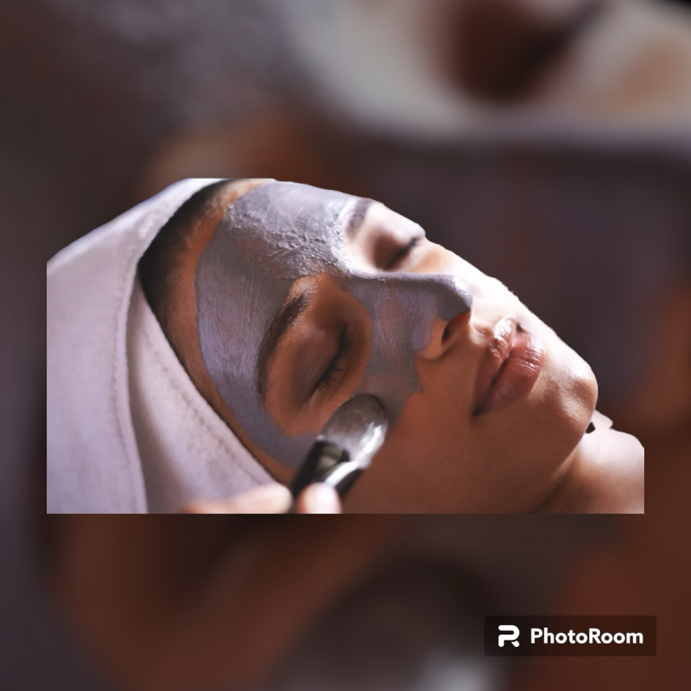 Luxury Luminescence Facial