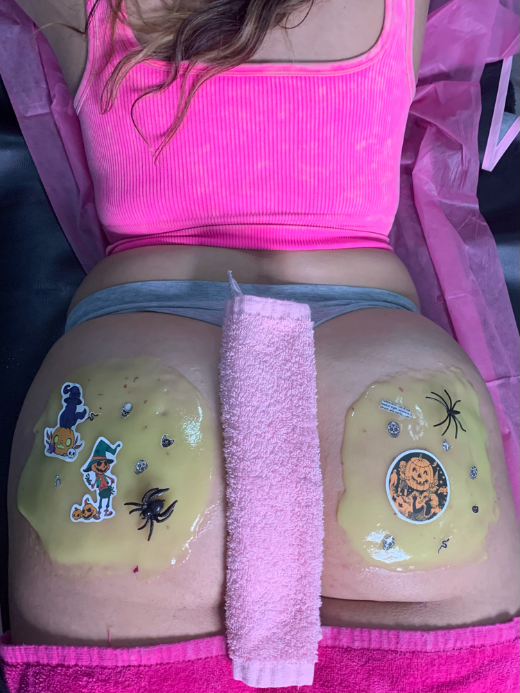 Lets get “PEACHY” Booty Facial 🤤