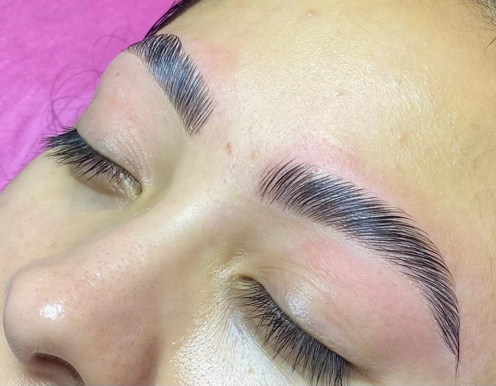 Brow Lamination With Brow Shaping