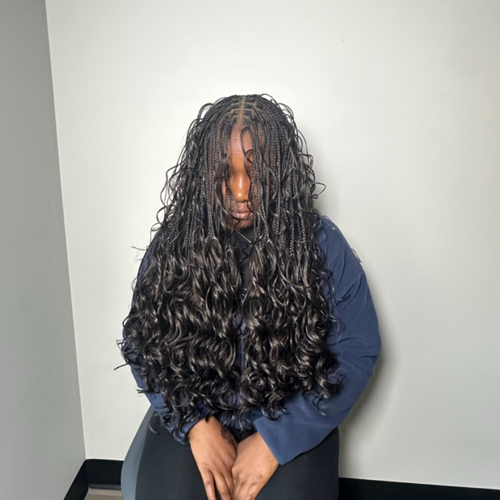 French Curls (waist) at AC BRAIDING in Romeoville, IL