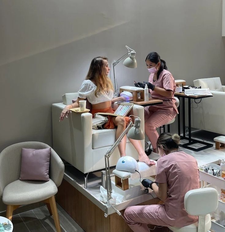 Premium 4-Hands Service