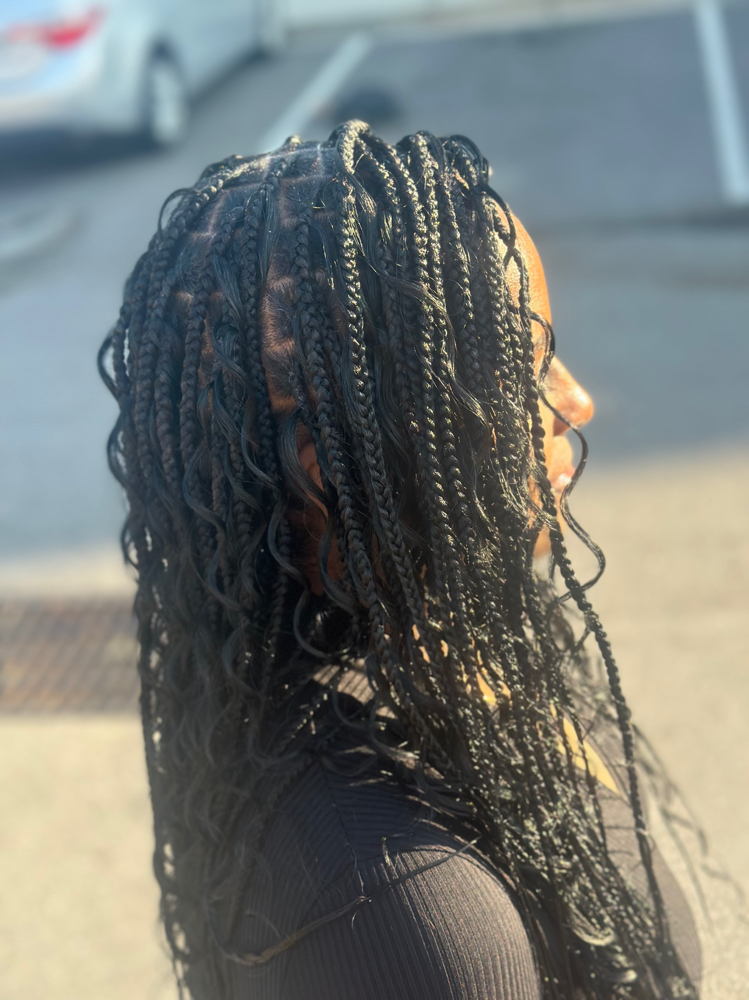 Boho Medium Knotless Braidz