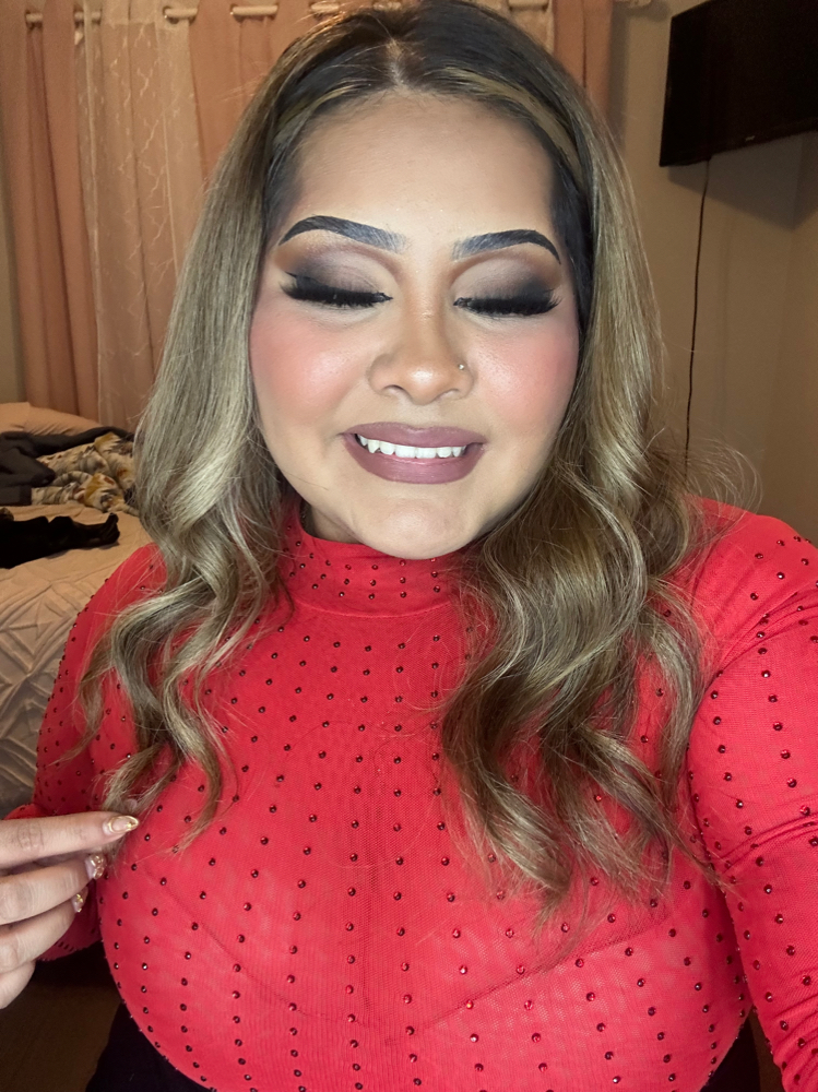 Full Glam at Graceful Beauty Hair Salon in Shepherdsville, KY