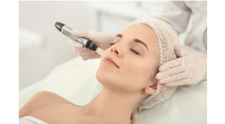 Microneedling + Dermaplane